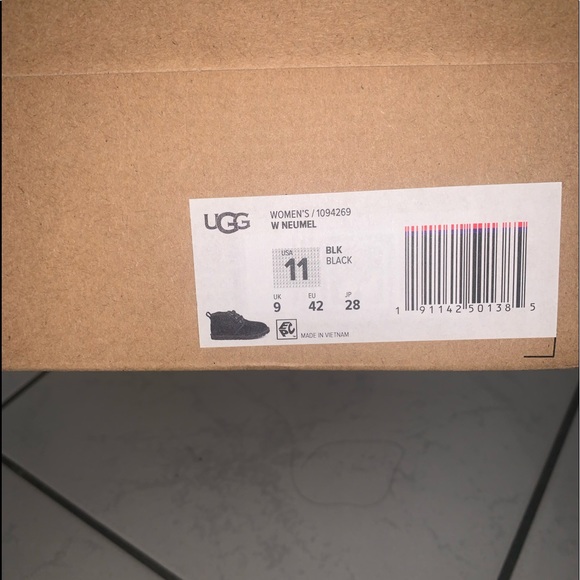 Ugg boots ☺️ - Picture 2 of 2